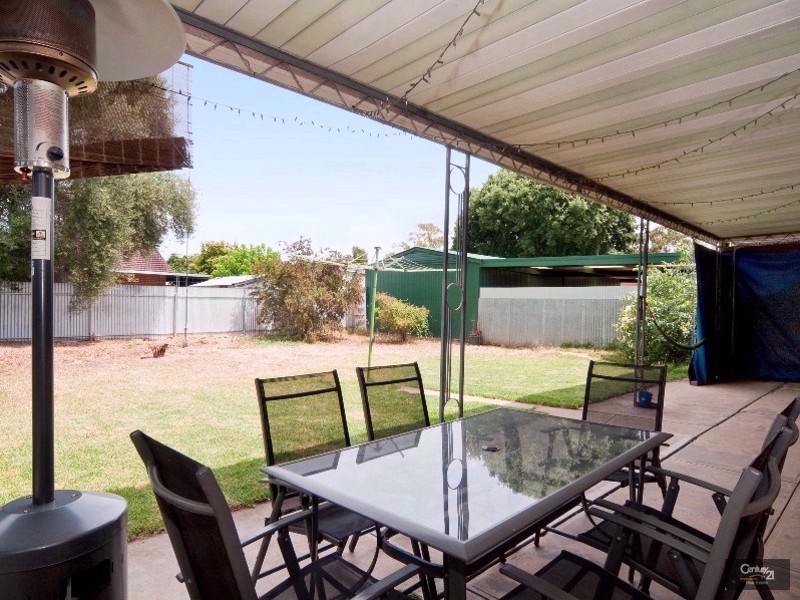 4 Sampson Road, Mitchell Park SA 5043