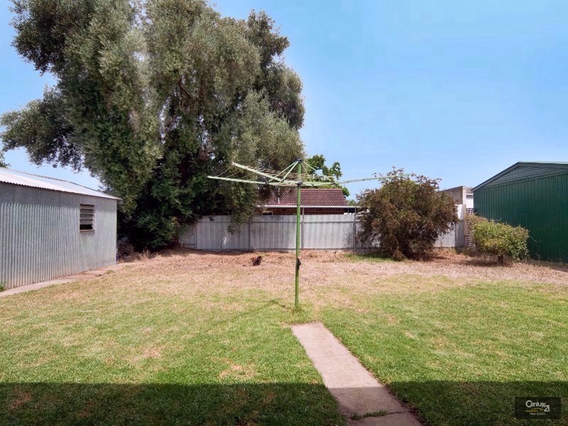 4 Sampson Road, Mitchell Park SA 5043