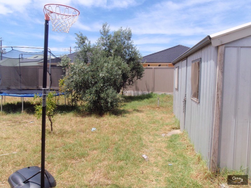 45 Dudley Crescent, Mansfield Park SA 5012