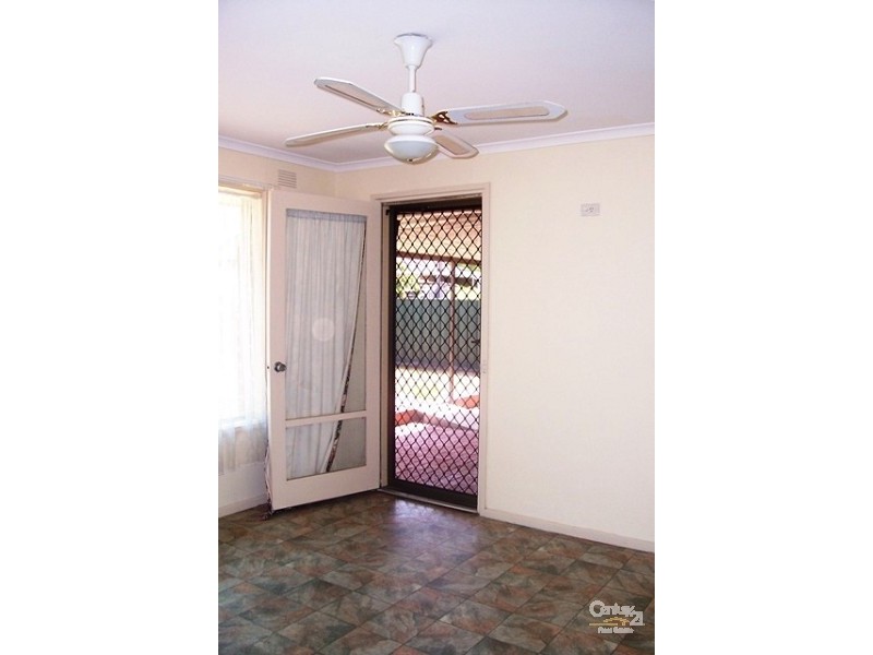 1 Parklands Crescent, Reynella SA 5161