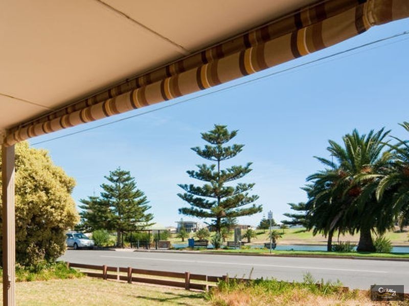 1/33 Adelphi Crescent, Glenelg North SA 5045