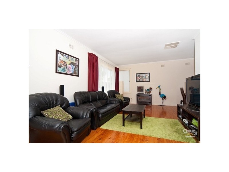 4 Sampson Road, Mitchell Park SA 5043