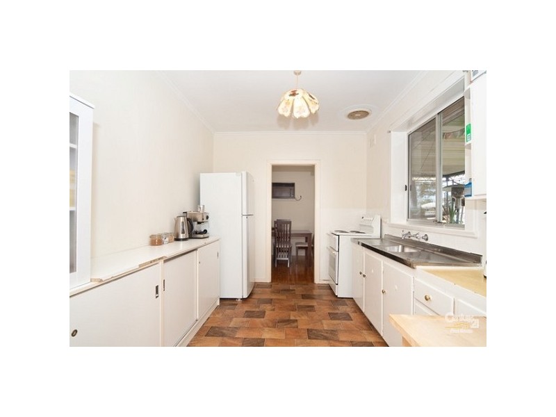 4 Sampson Road, Mitchell Park SA 5043