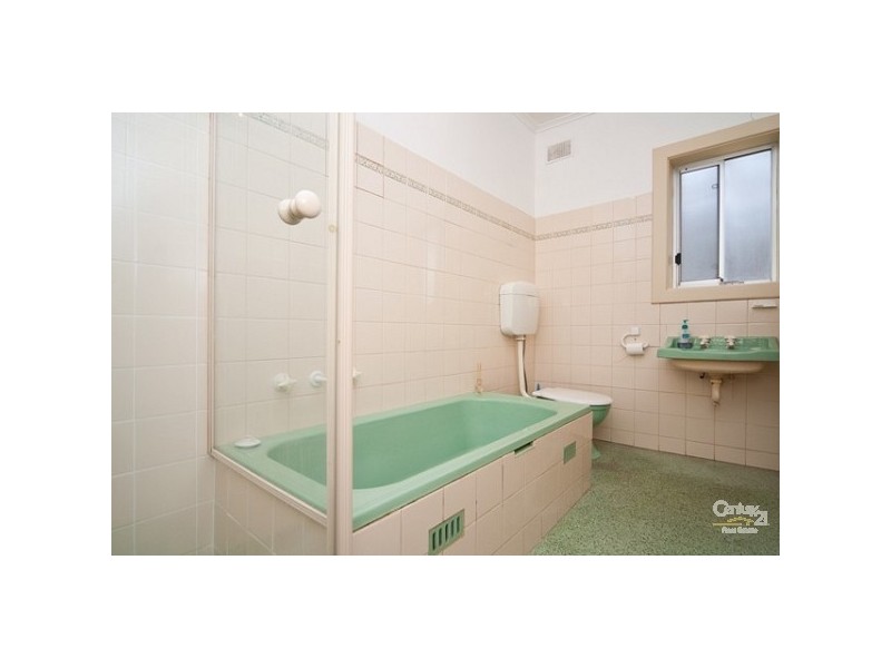 4 Sampson Road, Mitchell Park SA 5043
