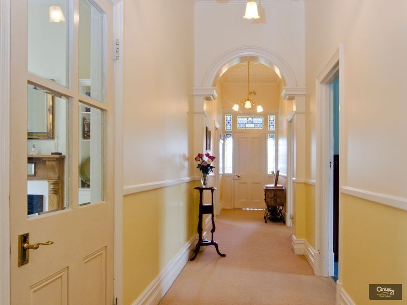 12 Hill Street West, Angaston SA 5353