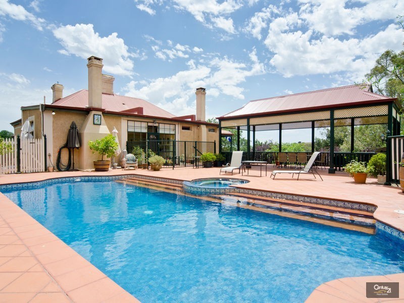 12 Hill Street West, Angaston SA 5353