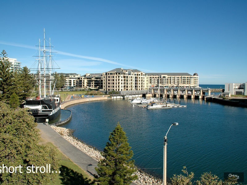 1/33 Adelphi Crescent, Glenelg North SA 5045