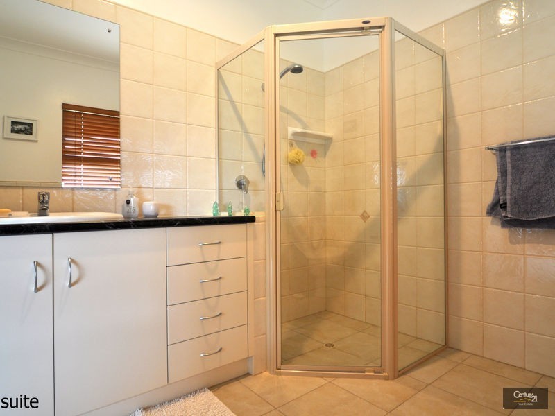15 Bishop Street, Skye SA 5072