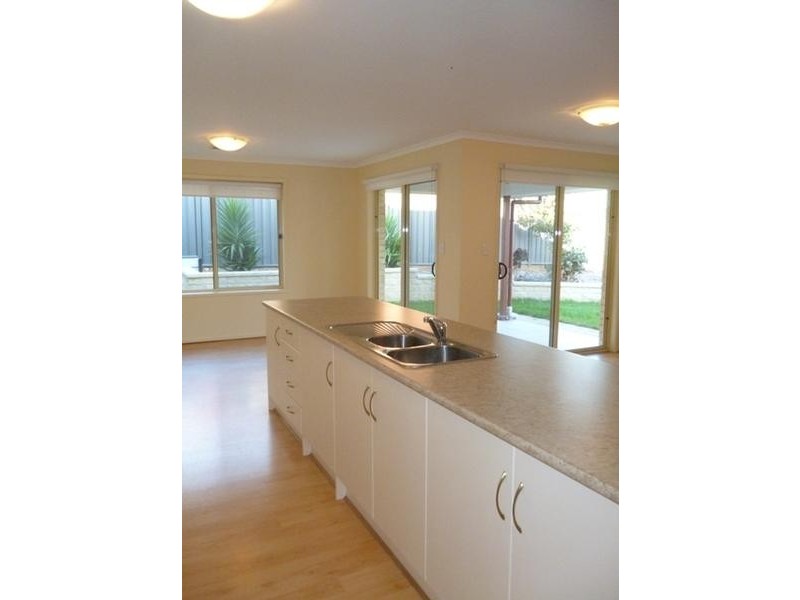 11 Bradford Street, Mount Barker SA 5251