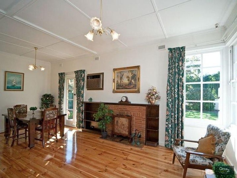 10 Eglington Avenue, Black Forest SA 5035