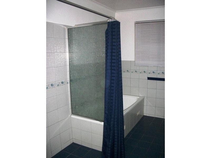 11 Iona Road, Aberfoyle Park SA 5159