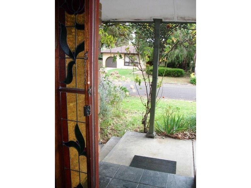 11 Iona Road, Aberfoyle Park SA 5159