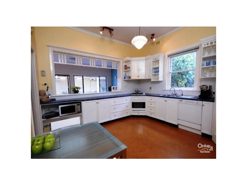 100 Avenue Road, Clarence Gardens SA 5039