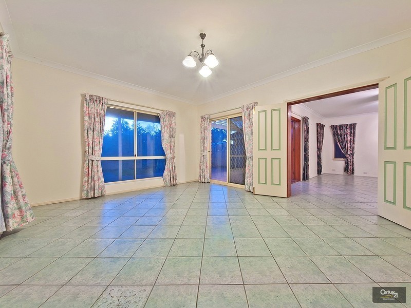 7 Old Hall Court, Oakden SA 5086