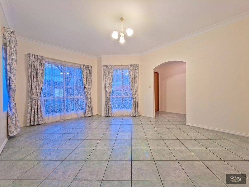 7 Old Hall Court, Oakden SA 5086