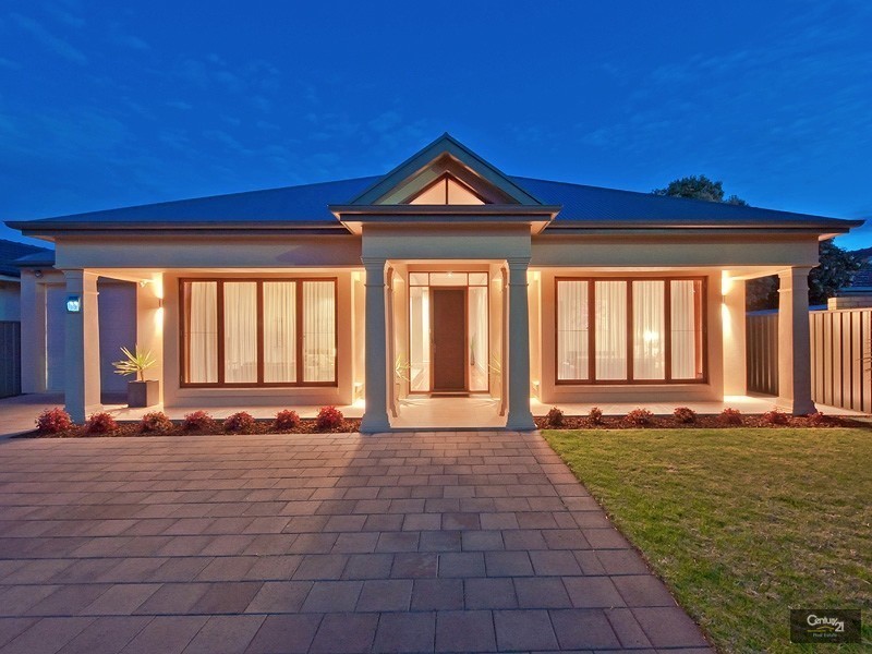 19  Dunrobin Road, Hove SA 5048