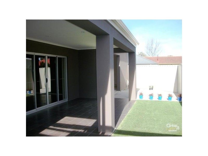 310 Oaklands Road, Park Holme SA 5043