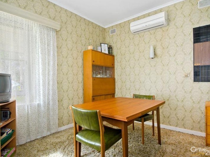 9 Nickels Avenue, Park Holme SA 5043