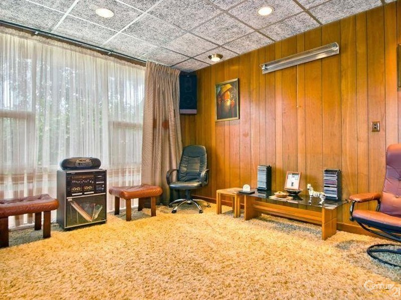 9 Nickels Avenue, Park Holme SA 5043