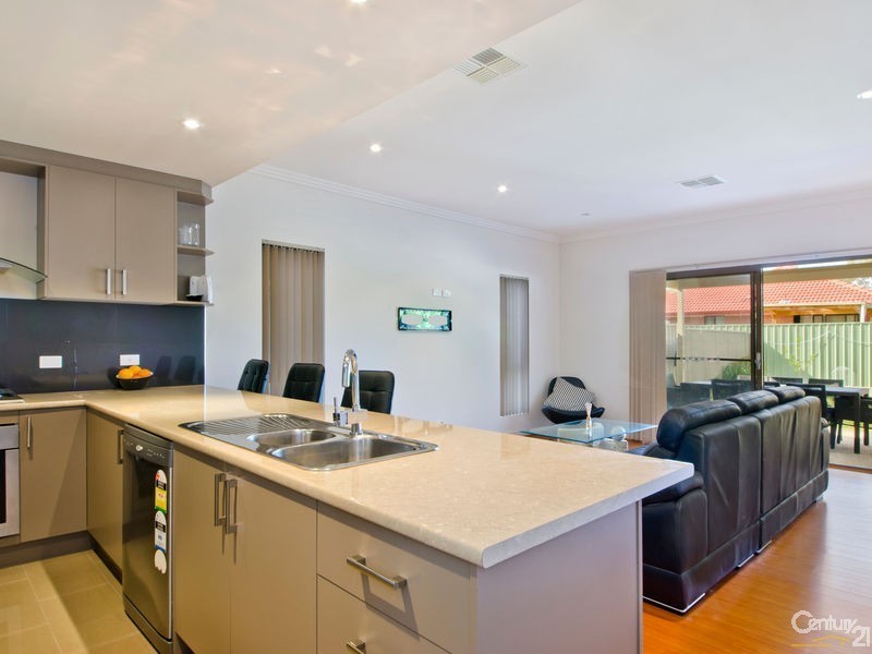 82 Tiparra Avenue, Park Holme SA 5043