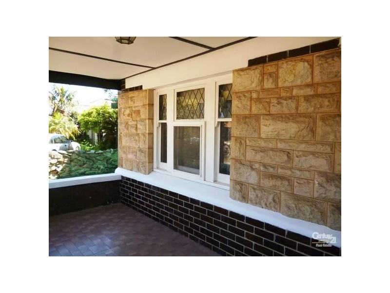 2 Laught Avenue, Black Forest SA 5035