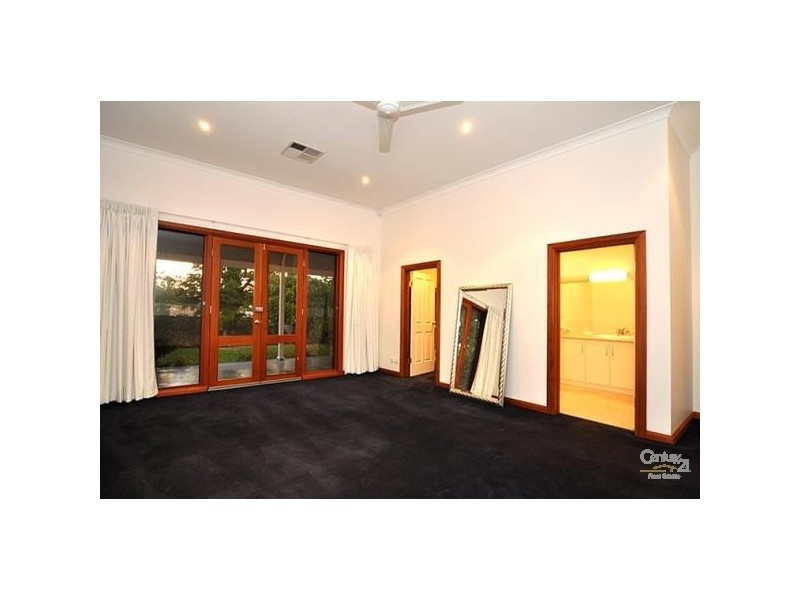 3 Desaumarez Street, Kensington Park SA 5068