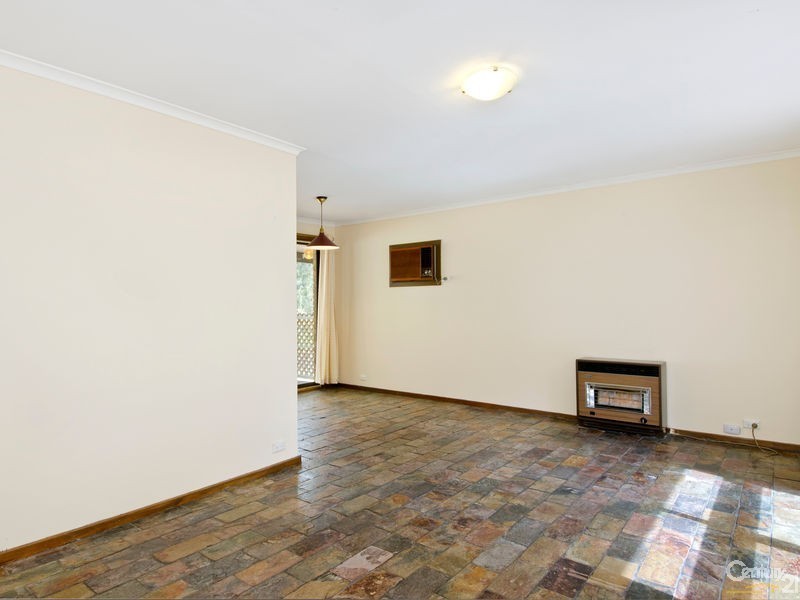 36 Oakridge Road, Aberfoyle Park SA 5159