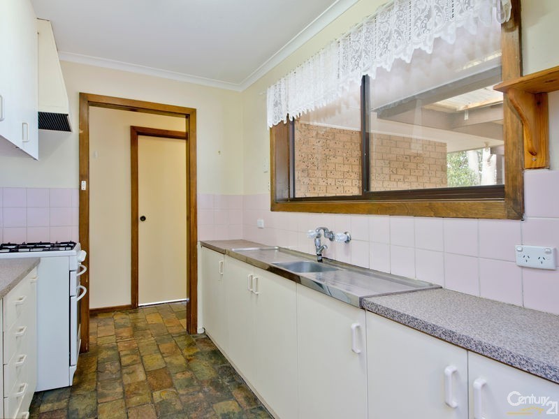 36 Oakridge Road, Aberfoyle Park SA 5159