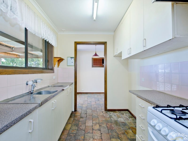 36 Oakridge Road, Aberfoyle Park SA 5159