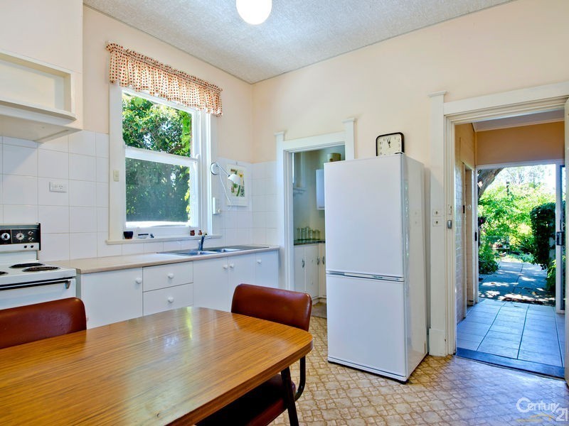 4 Claire Street, Lower Mitcham SA 5062