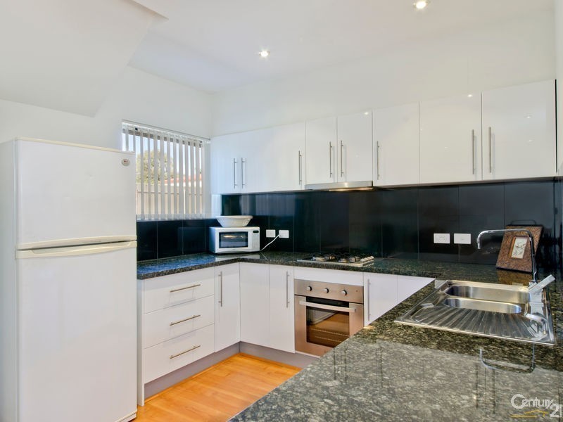 2/18 Quintus Terrace, Dover Gardens SA 5048