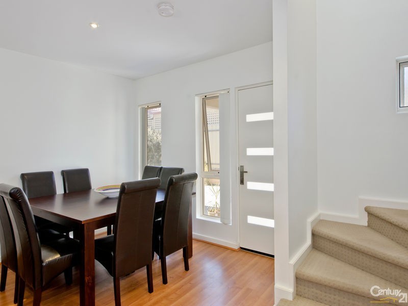 2/18 Quintus Terrace, Dover Gardens SA 5048
