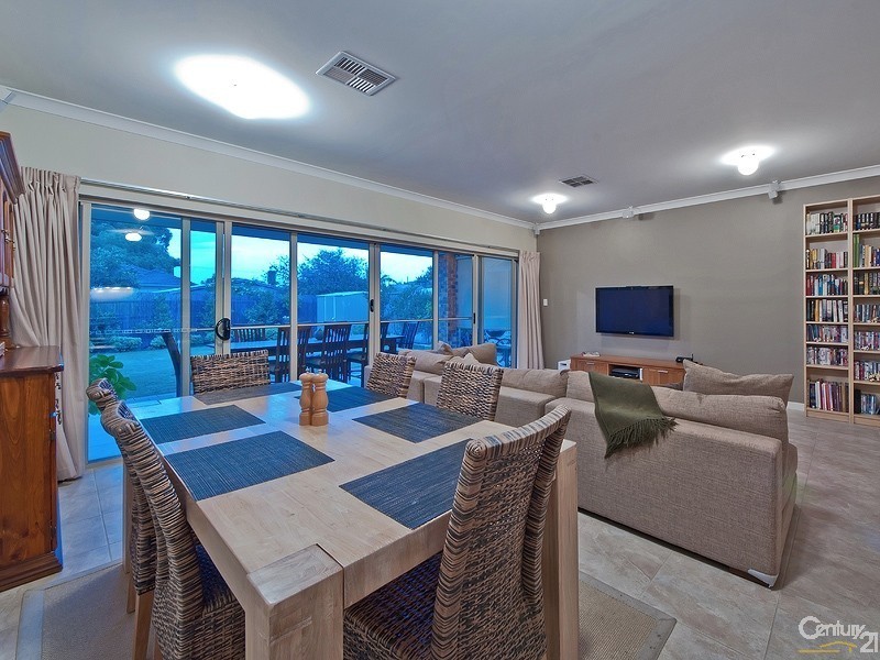 8  Livingstone Street, Glengowrie SA 5044