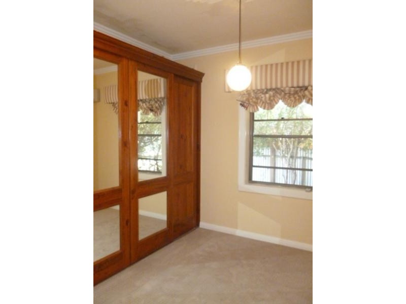 2 Cumberland Ave, Cumberland Park SA 5041