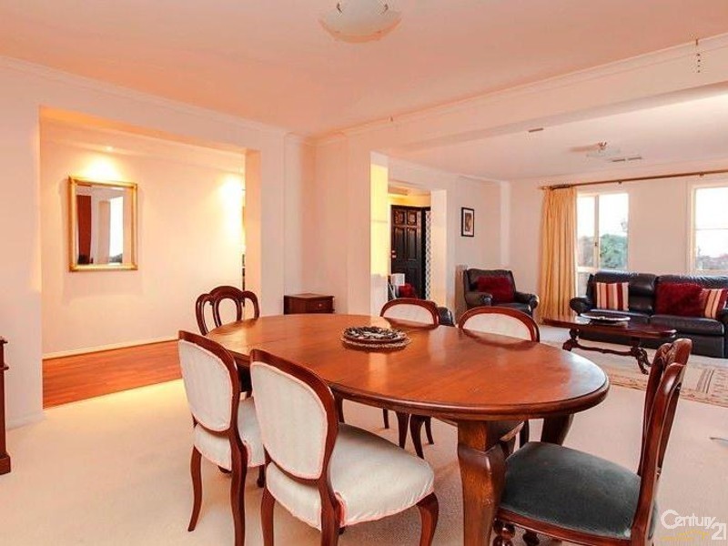 11 Newland Court, Craigburn Farm SA 5051