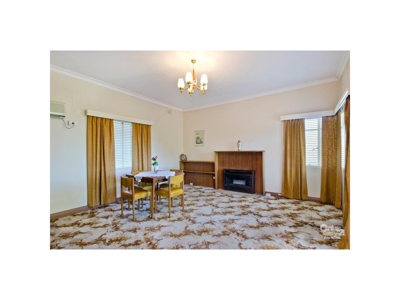 8 Highland Ave, Torrens Park SA 5062