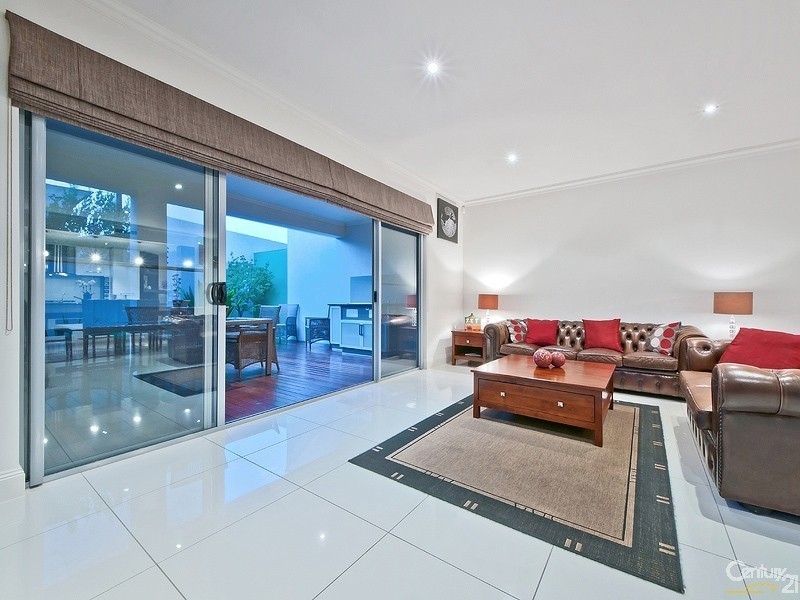 21 Whiteleaf Crescent, Glengowrie SA 5044