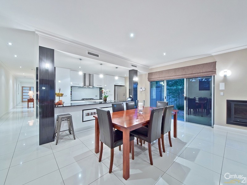 21 Whiteleaf Crescent, Glengowrie SA 5044