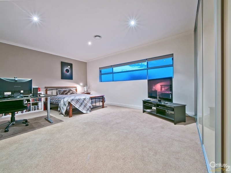 21 Whiteleaf Crescent, Glengowrie SA 5044