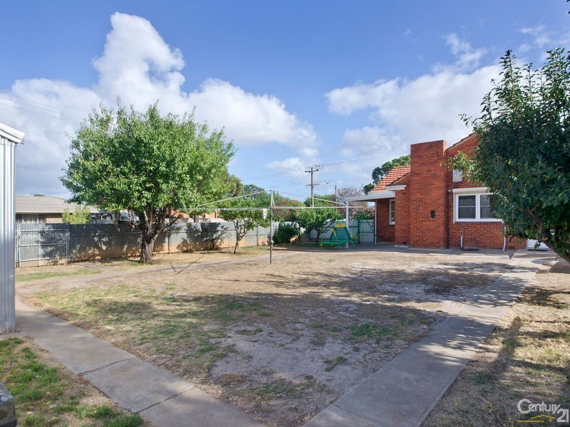 48 English Avenue, Clovelly Park SA 5042