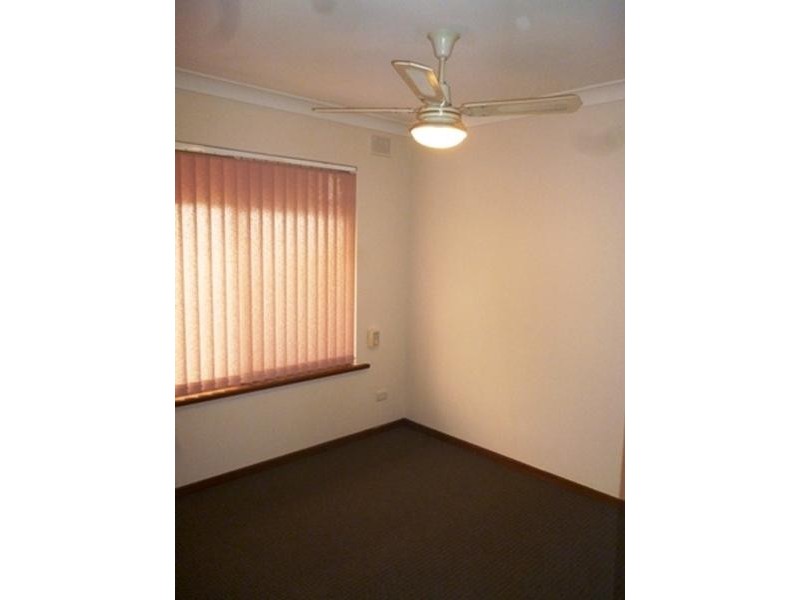 2/5 Dunrobin, Black Forest SA 5035