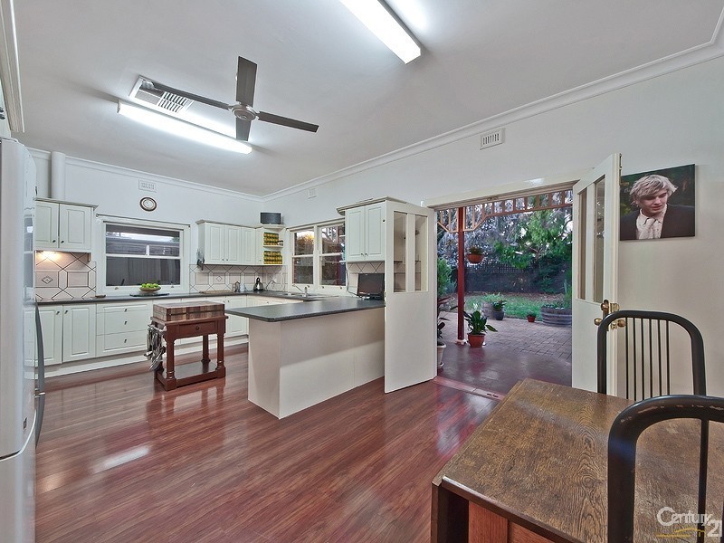 3 David Avenue, Black Forest SA 5035