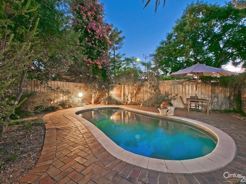 3 David Avenue, Black Forest SA 5035