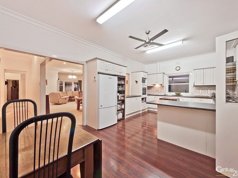 3 David Avenue, Black Forest SA 5035