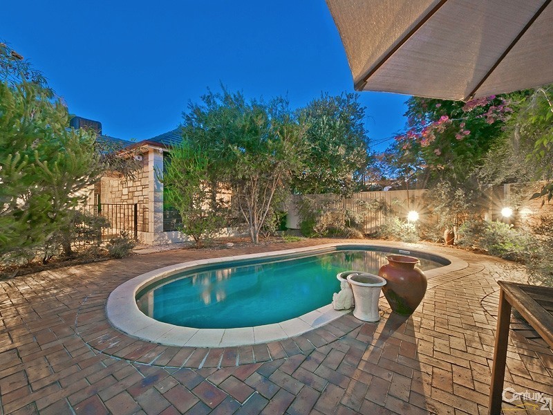 3 David Avenue, Black Forest SA 5035