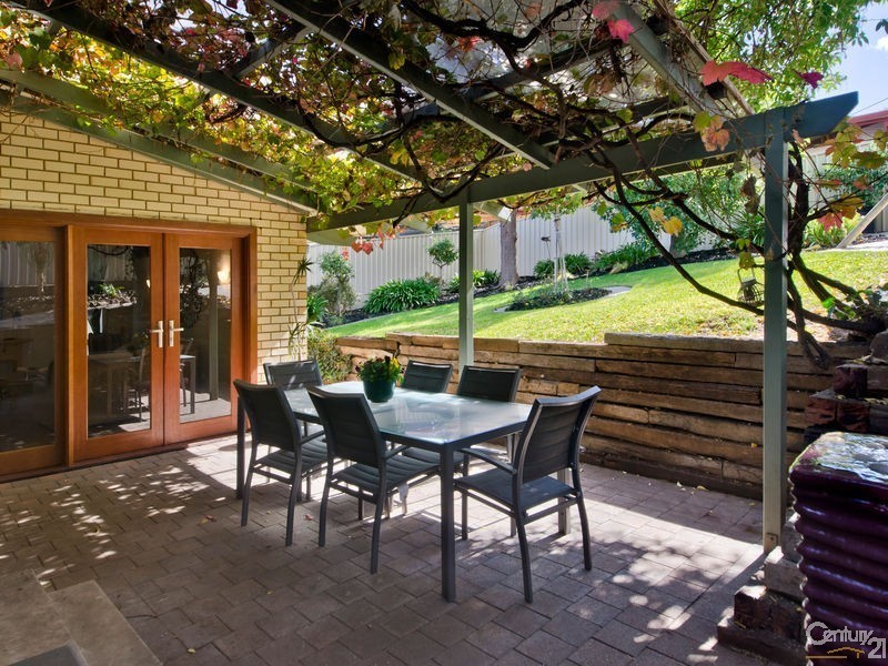 6 Ridgefield Avenue, Seaview Downs SA 5049