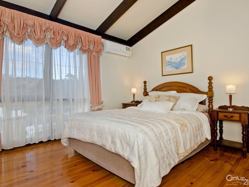 6 Ridgefield Avenue, Seaview Downs SA 5049