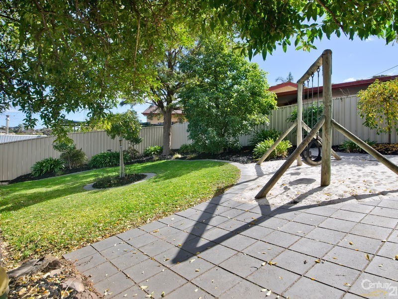 6 Ridgefield Avenue, Seaview Downs SA 5049