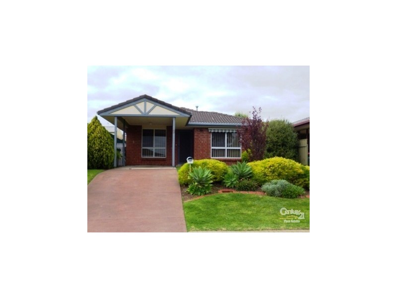 9 Champagne Crescent, Woodcroft SA 5162