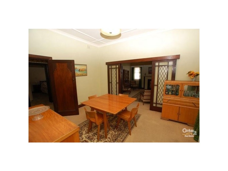 7 Albion Ave, Glandore SA 5037